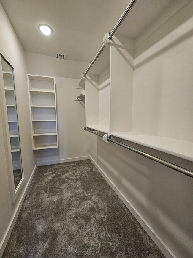 Building Photo - (3) Bed/(2.5) Bath Townhome Avail NOW! New Construction!