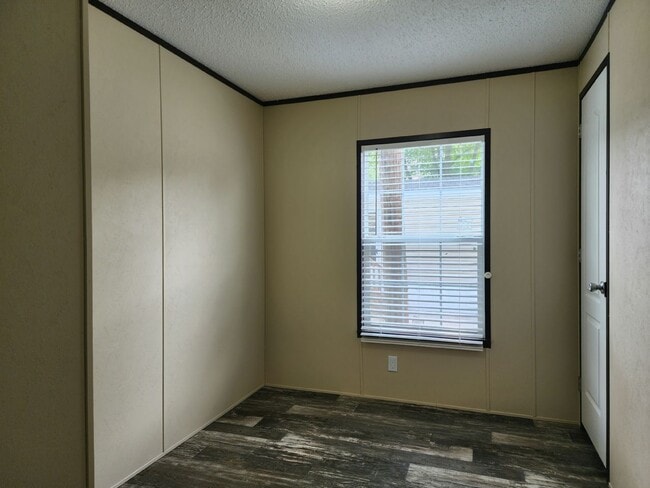 Building Photo - 99 Lincoln Dr