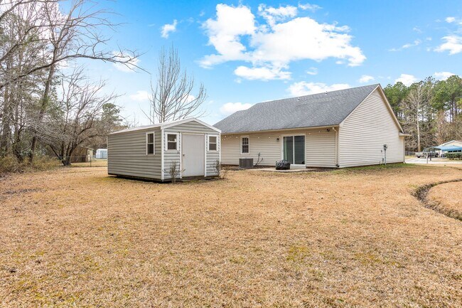 Building Photo - 612 Crissy Dr