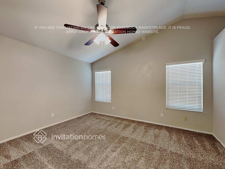 Building Photo - 2366 E Evans Dr