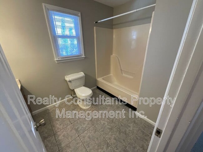 Building Photo - 123 Arcaro Dr