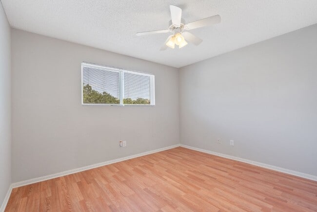 Building Photo - 8703 Schick Rd