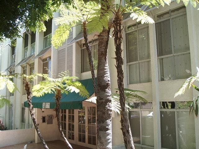 Building Photo - 7270 Hillside Ave