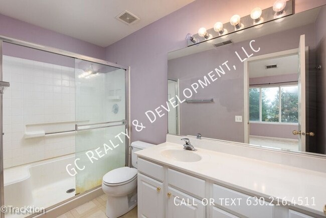 Building Photo - 712 Blossom Ct