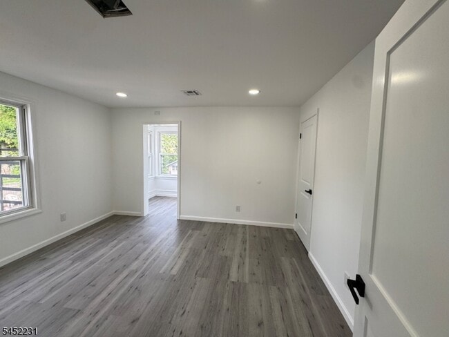 Building Photo - 114 Orange Ave