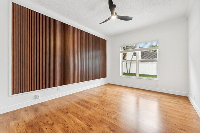 Building Photo - 6009 Royal Birkdale Dr