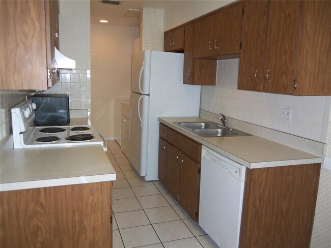 Building Photo - 2786 Curry Ford Rd