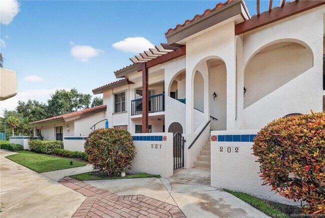 Primary Photo - 6110 SE Martinique Dr