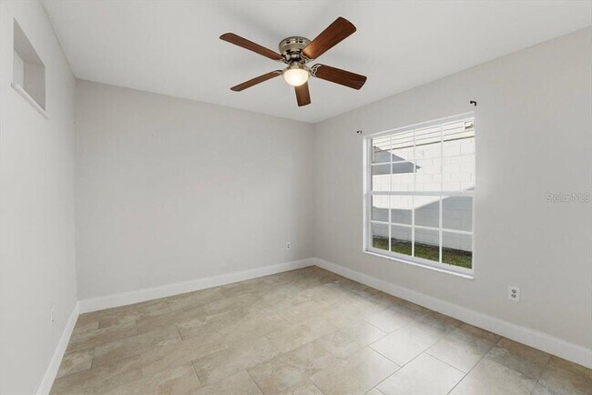 Building Photo - 1037 Chambord Ct