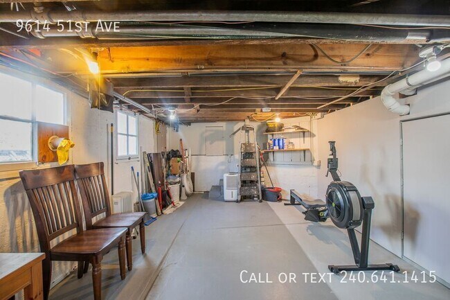Building Photo - 9614 51st Ave