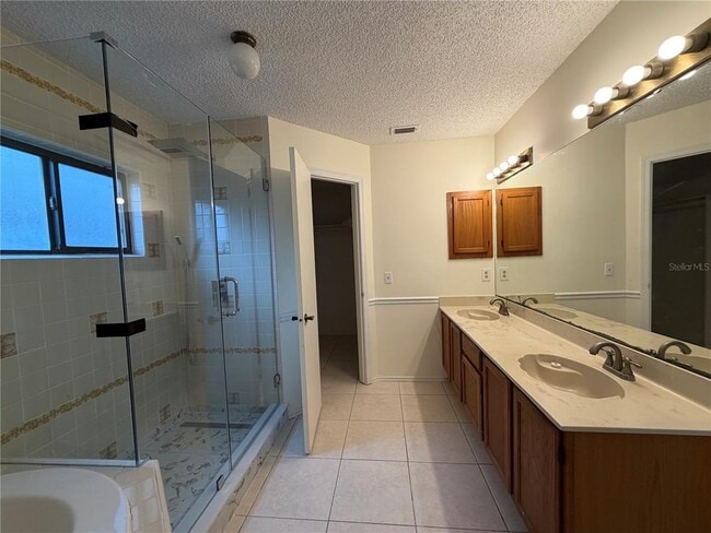 Building Photo - 537 Starstone Dr