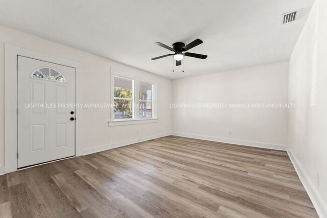 Building Photo - Beautifully Renovated 3-Bedroom Home for Rent!