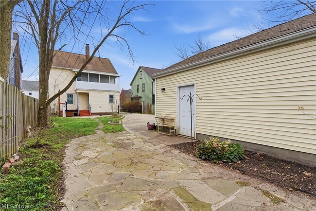 Building Photo - 3577 Cedarbrook Rd