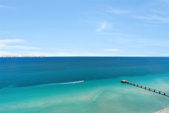 Building Photo - 16901 Collins Ave