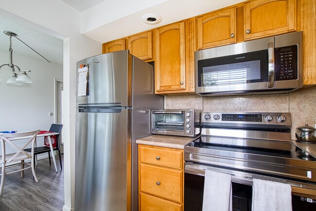 Building Photo - 438 Mansfield K