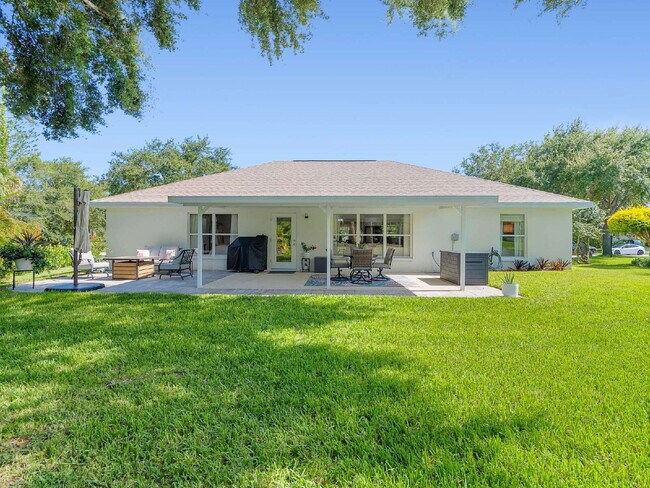 Building Photo - 3-bedroom, 2-bath