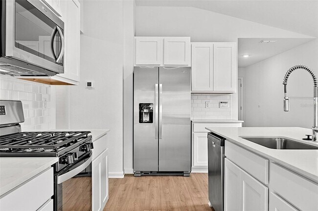 Building Photo - 863 Grand Reserve Dr