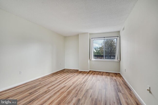 Building Photo - 200 N Pickett St