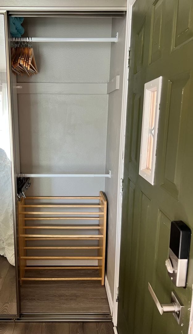 Building Photo - Fully Furnished 1 Bed 1 Bath Unit Available NOW!