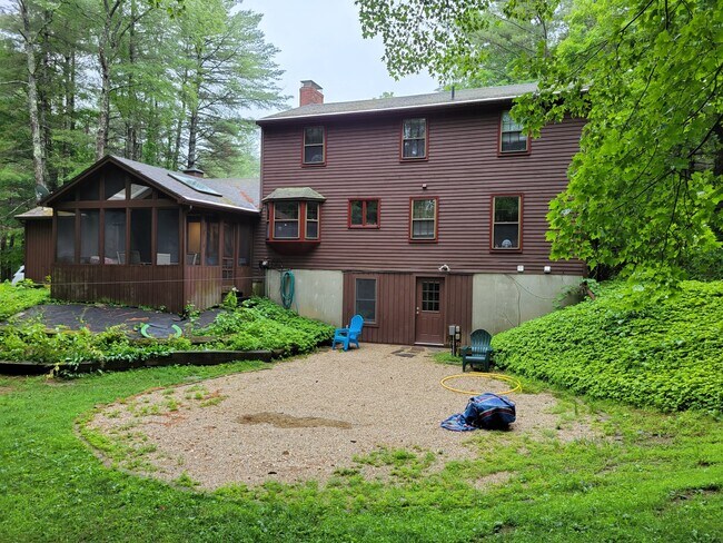 Building Photo - 47 Pine Knoll Rd