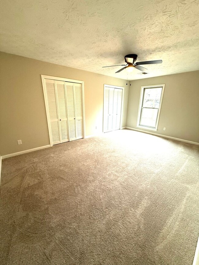 Building Photo - ** 4 Bed 3 Bath located in Prattville ** Call 334-366-9198 to schedule a self-tour. $500 credit t...