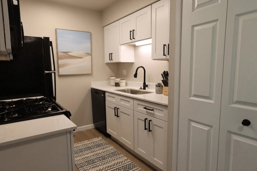 Building Photo - Sycamore Creek Apartments