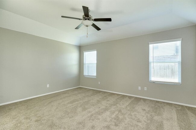 Building Photo - 111 Mountain Maple St