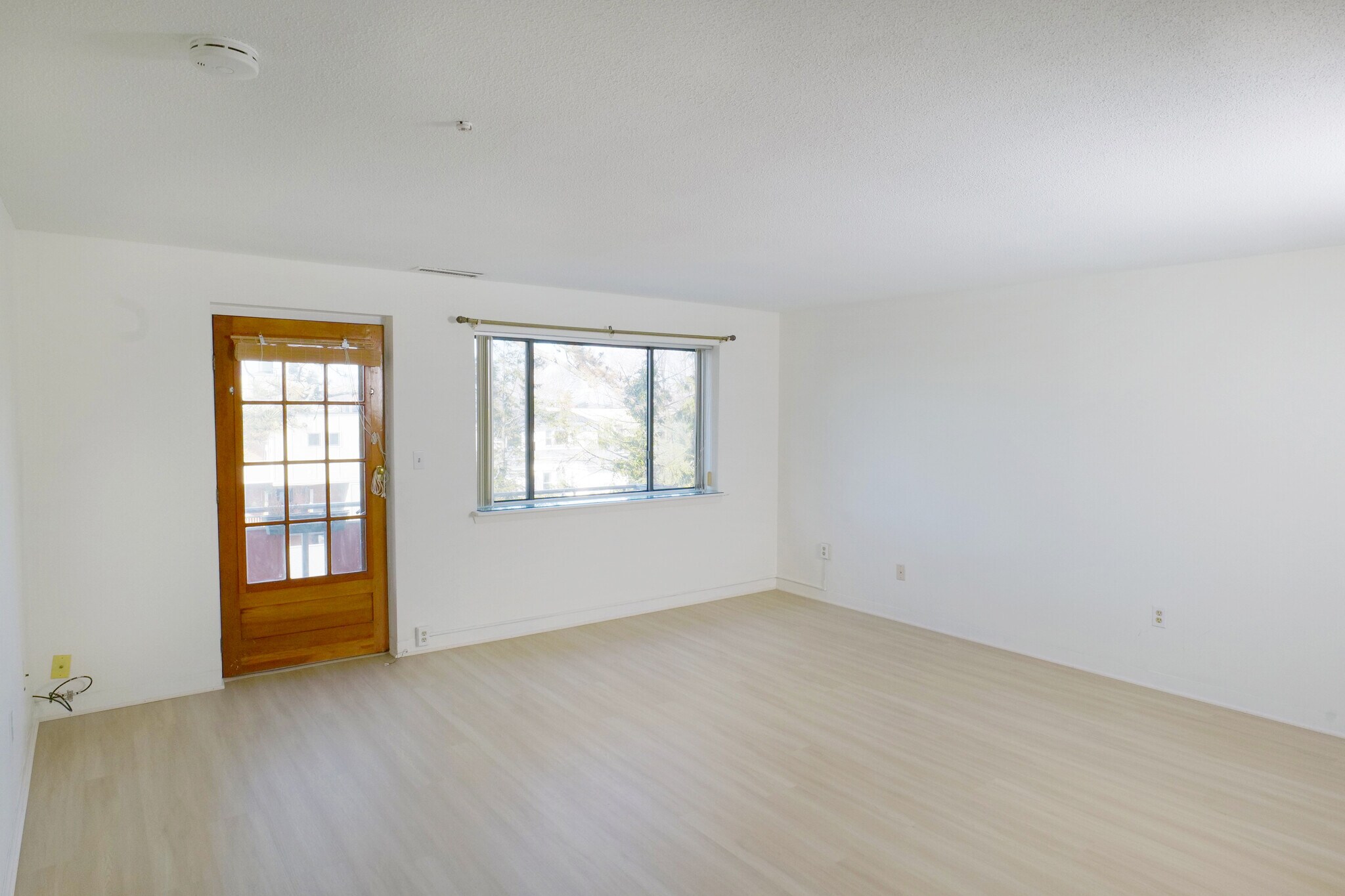 Building Photo - 159 Concord Ave