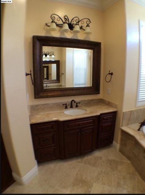 Building Photo - Extremely rare Fair Oaks Ranch executive r...