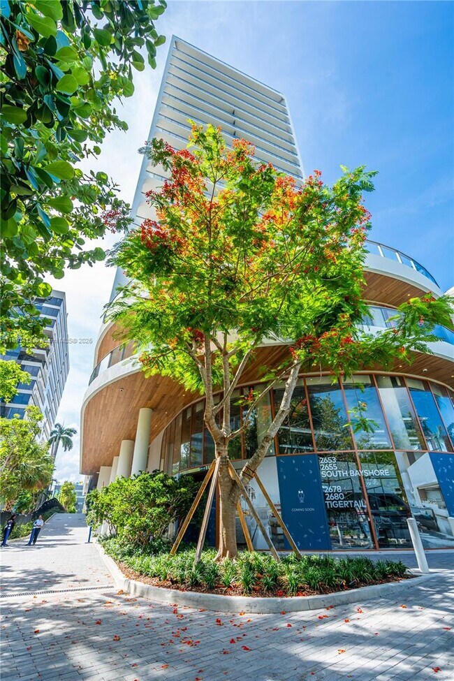 Building Photo - 2655 S Bayshore Dr