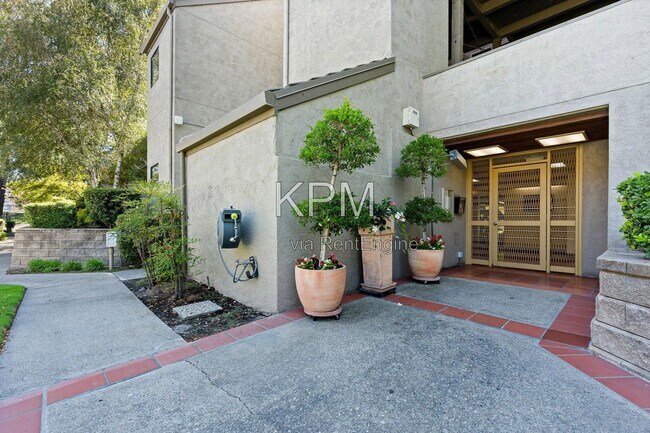 Building Photo - 6669 Embarcadero Dr