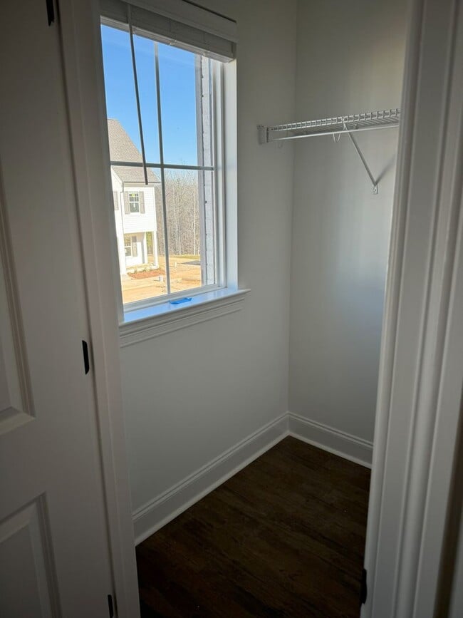 Building Photo - 503 South Grove