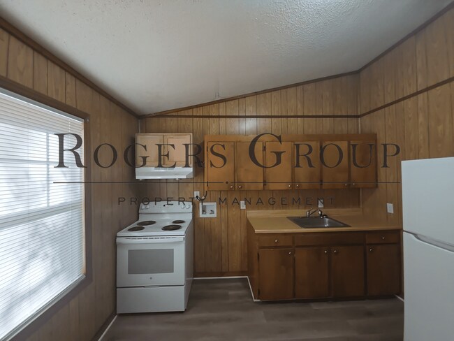 Building Photo - #450 - 236-238 Crozier St Duplex