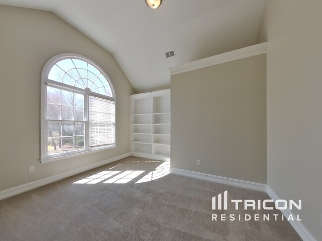 Building Photo - 880 Freemanwood Ln