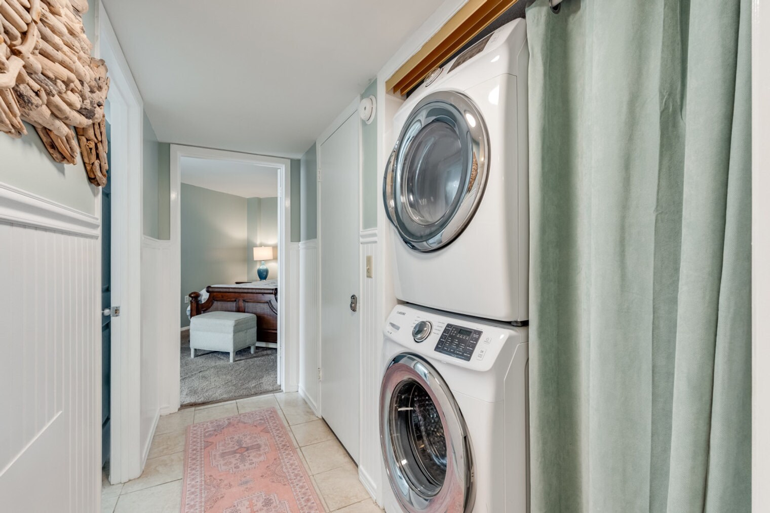 Building Photo - 7205 Thomas Dr