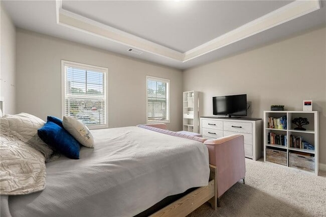 Building Photo - 2170 Trelipe Dr