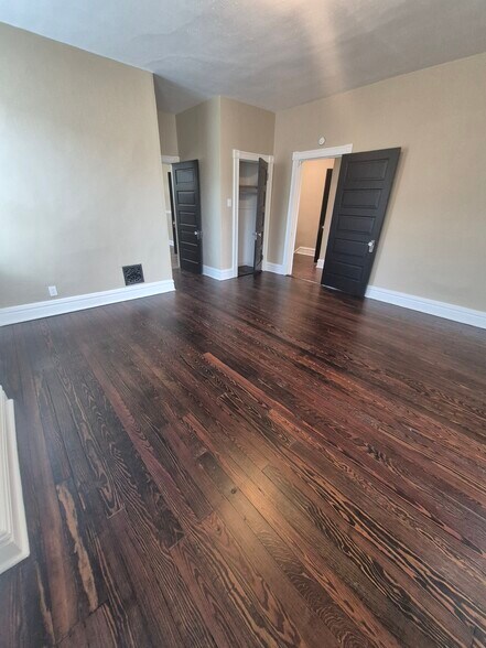 Building Photo - 805 Eichelberger St