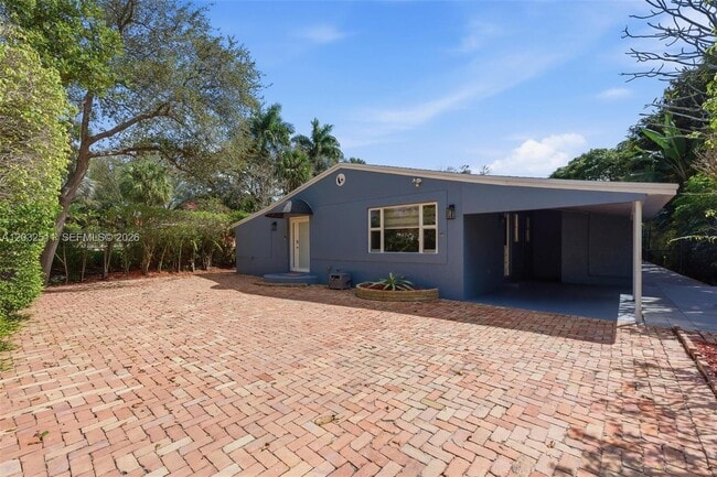 Building Photo - 608 SW 13th St