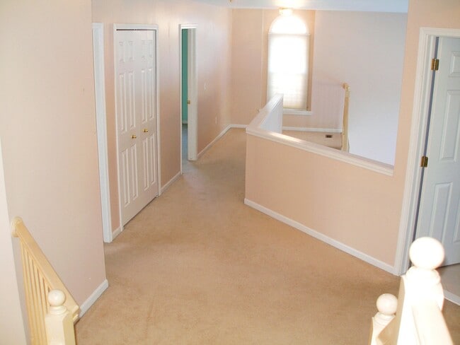 Building Photo - 45866 Fountain View Dr