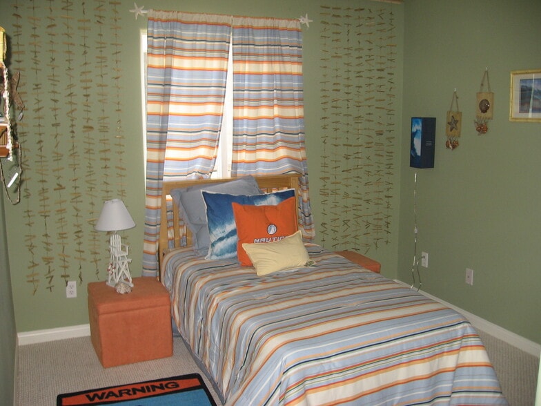 Building Photo - 13801 Hoyt St