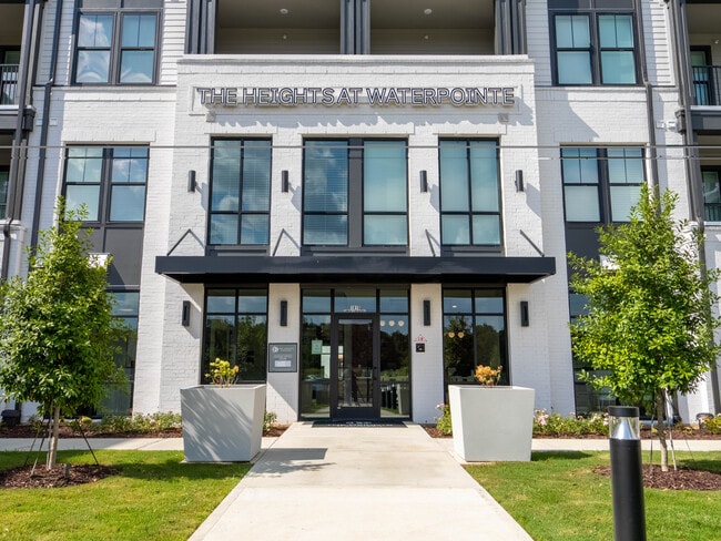 Primary Photo - The Heights at Waterpointe