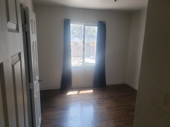 Building Photo - 2105 E Willamette Ave