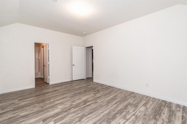 Building Photo - 4203 Richmeadow Dr