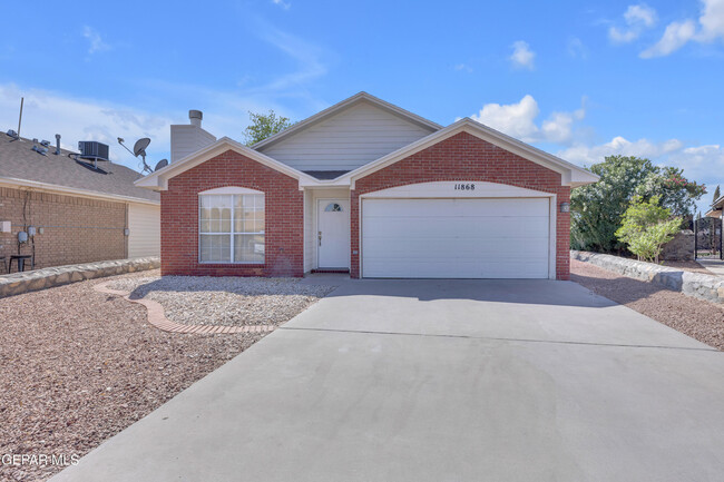Building Photo - 11868 Oak Crossing Dr