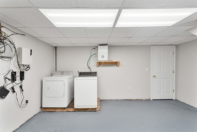 Building Photo - 179 Ocean St