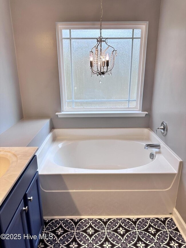 Building Photo - 109 Pennington St