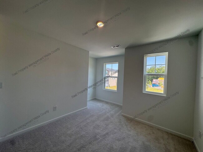 Building Photo - 254 Snowfield