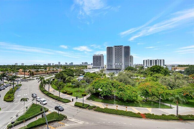Building Photo - 1830 Radius Dr