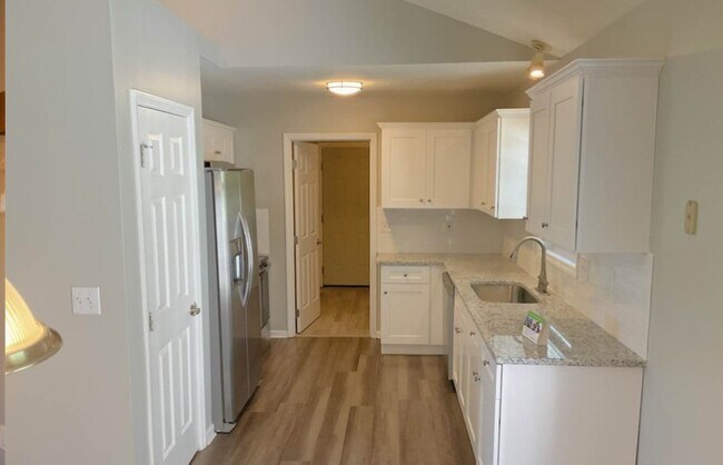 Building Photo - 3996 Leinbach Dr