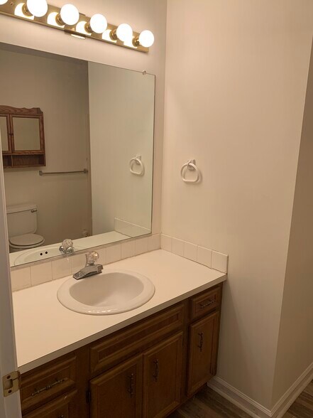 Building Photo - 133 Columbine Dr. Unit # 113